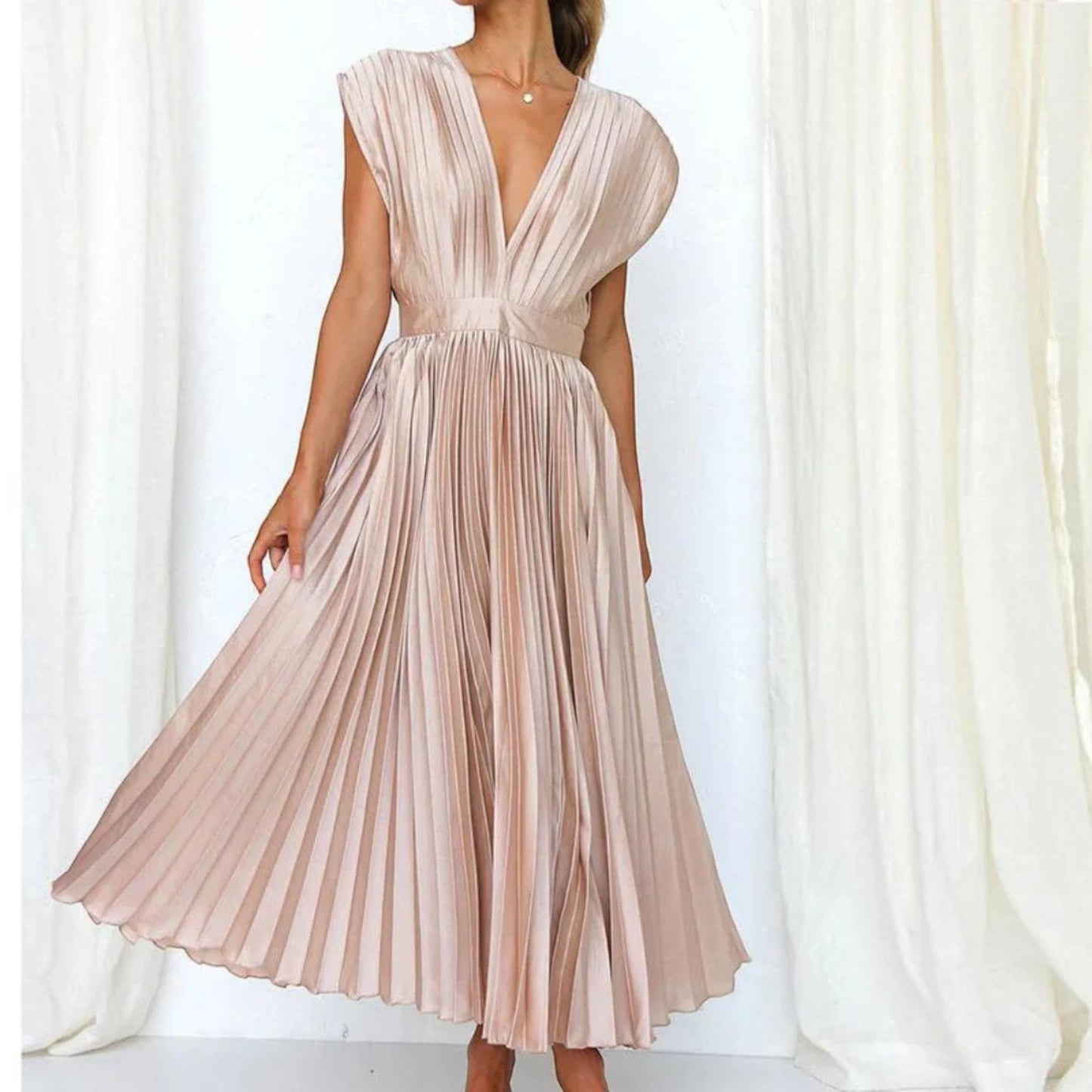 Elegante Avondjurk Met V-hals | Midi