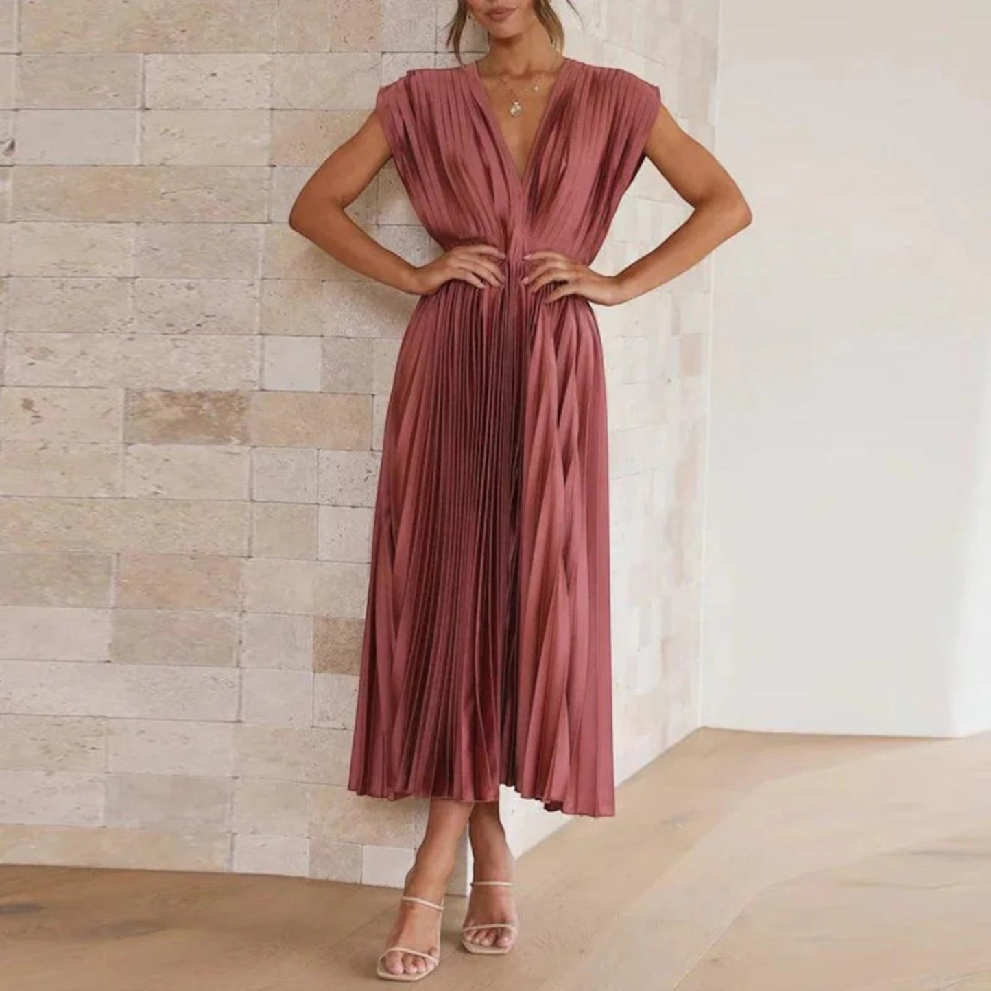 Elegante Avondjurk Met V-hals | Midi