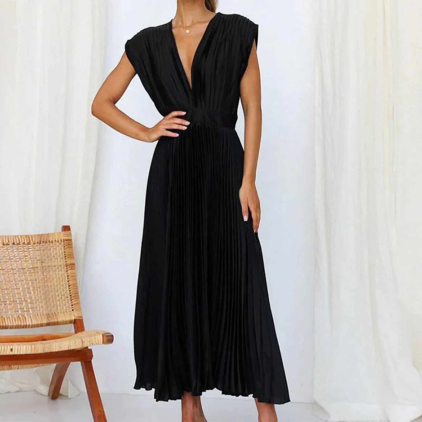 Elegante Avondjurk Met V-hals | Midi