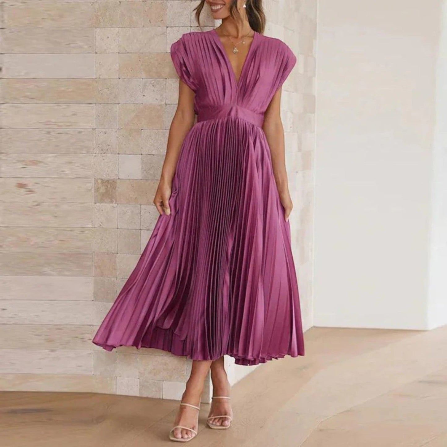 Elegante Avondjurk Met V-hals | Midi