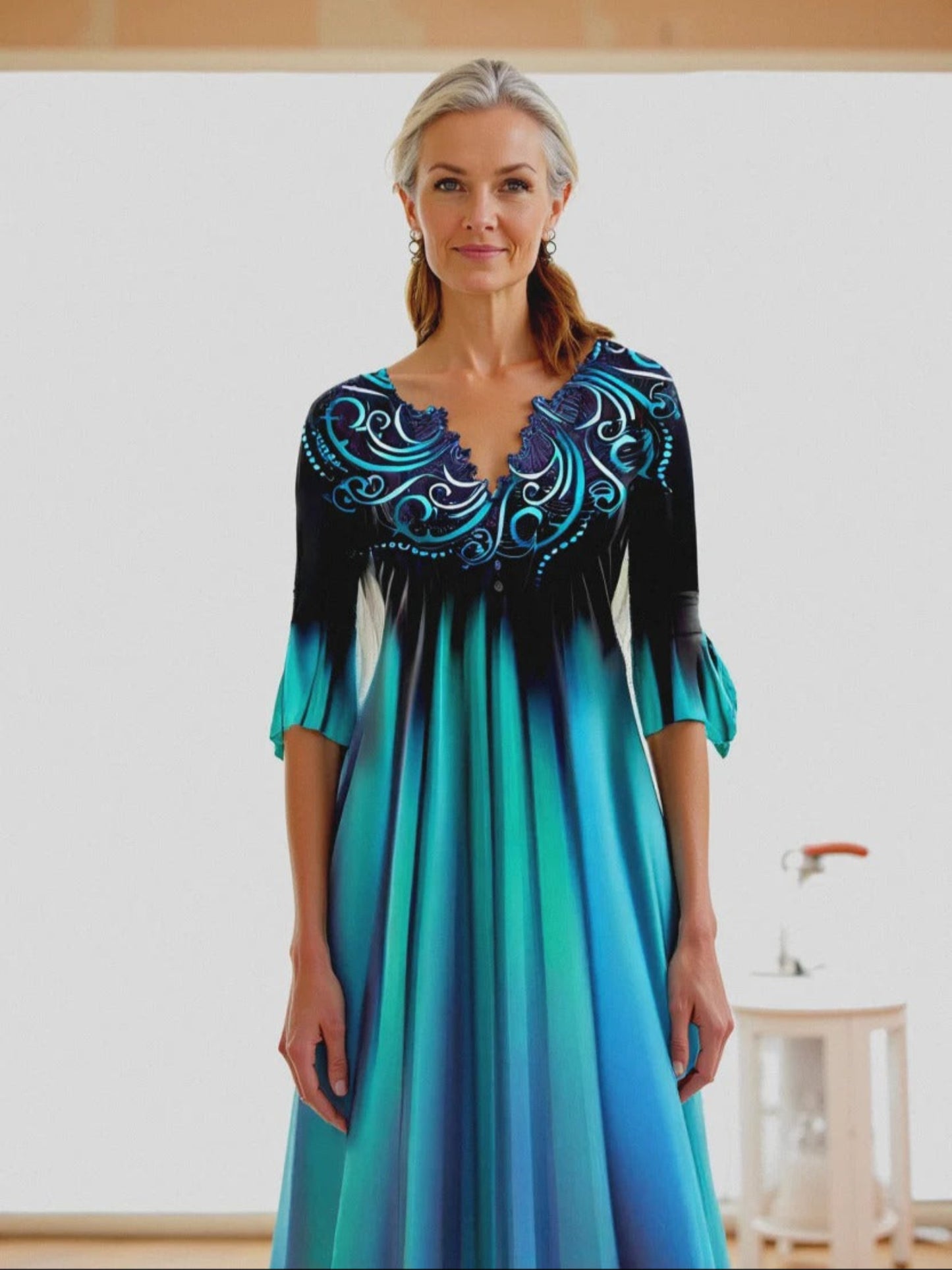 Elegante Gradient Jurk Met V-hals | Midi