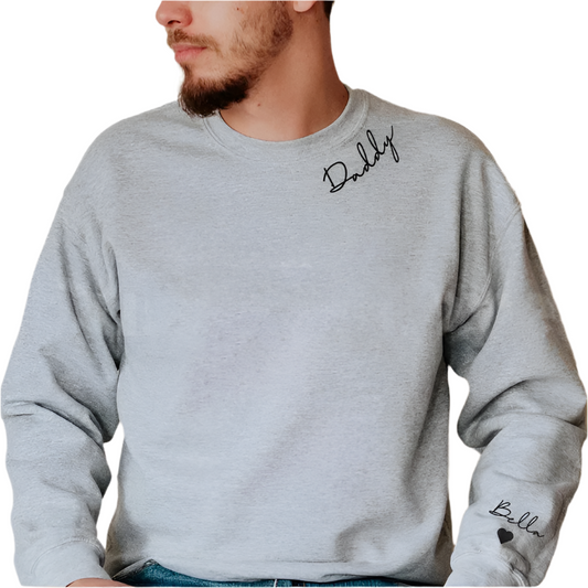 Embrace Hoodie | Te personaliseren met namen op de mouw - Het perfecte cadeau