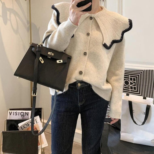 Stijlvolle Cardigan Met Scallop-Kraag | Winter